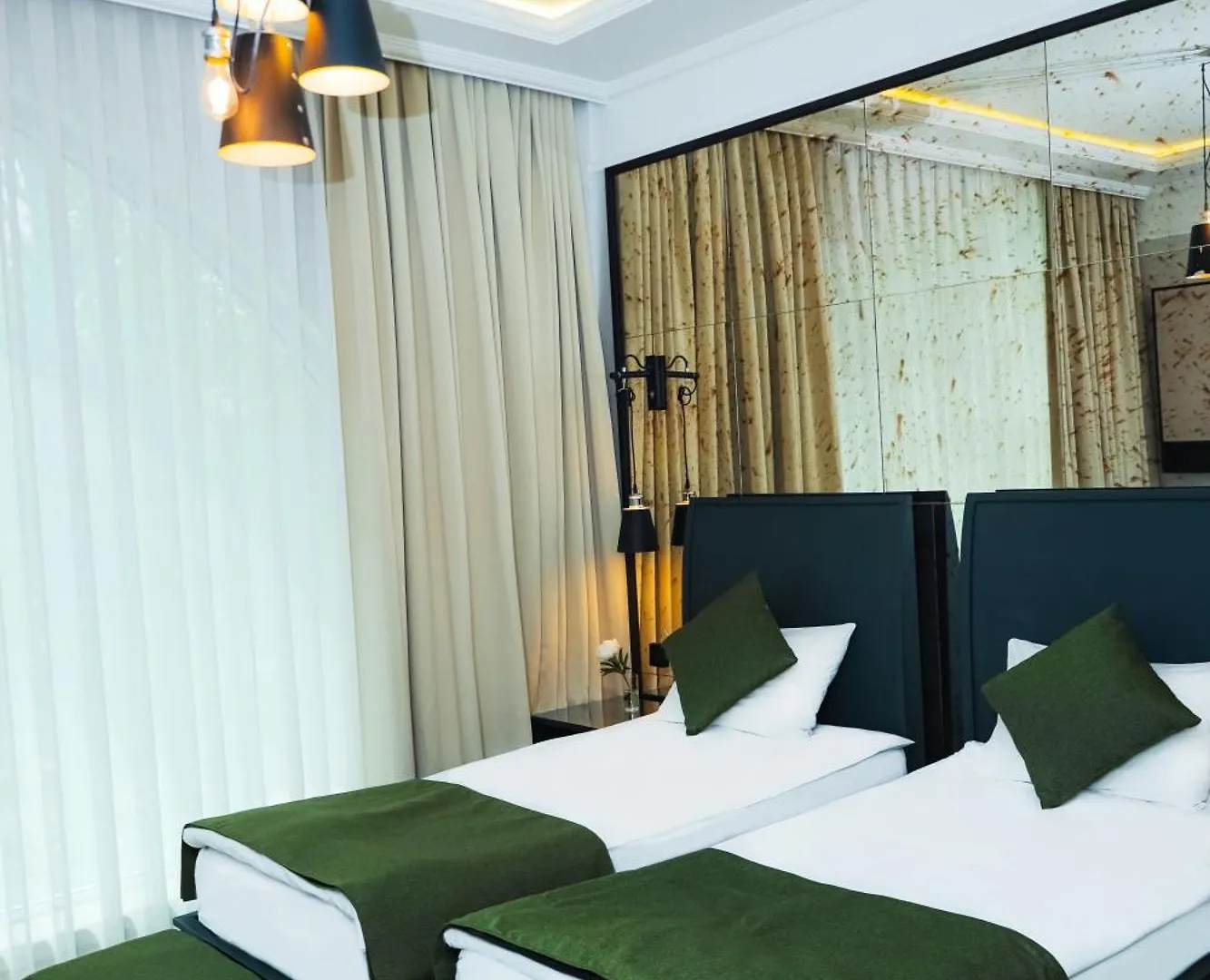 Dondar Hotel Formula 1 View Baku
